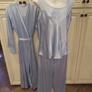 Jones of New York Blue Satin 3pc Pajama Robe Set size Med.